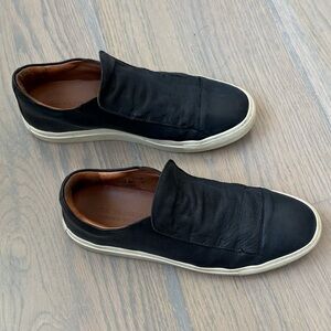 Men’s John Varvatos black leather sneaker